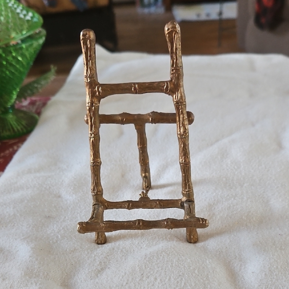 Vintage Faux Bamboo Metal Easel with Textured Gold Finish